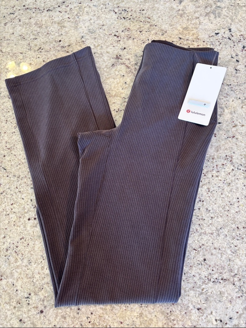 New with tags! Lululemon Ribbed Softstreme Flared Pant *Regular Espresso Sz 4 - Picture 6 of 8